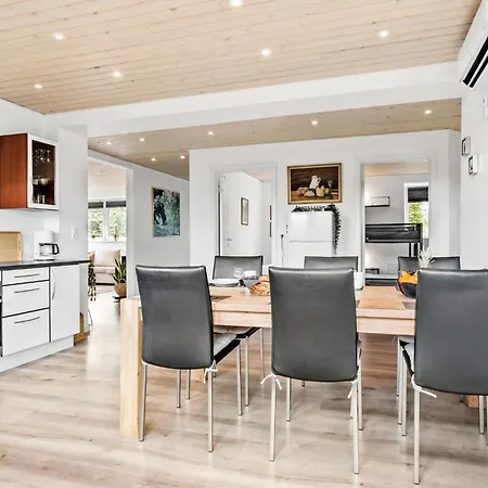 Prázdninový dům Beautiful In With Wifi *